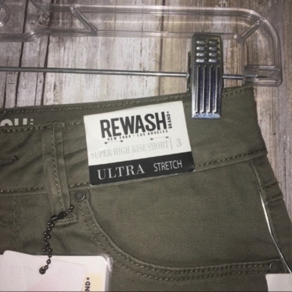 NWT Rewash High Rise Dusty Olive Shorts - Picture 4 of 4
